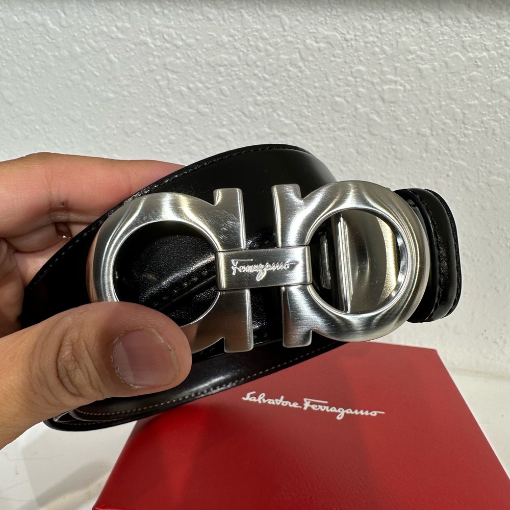 Brand New Ferragamo Reversible Black And Brown Unisex Belts - Picture 2 of 8